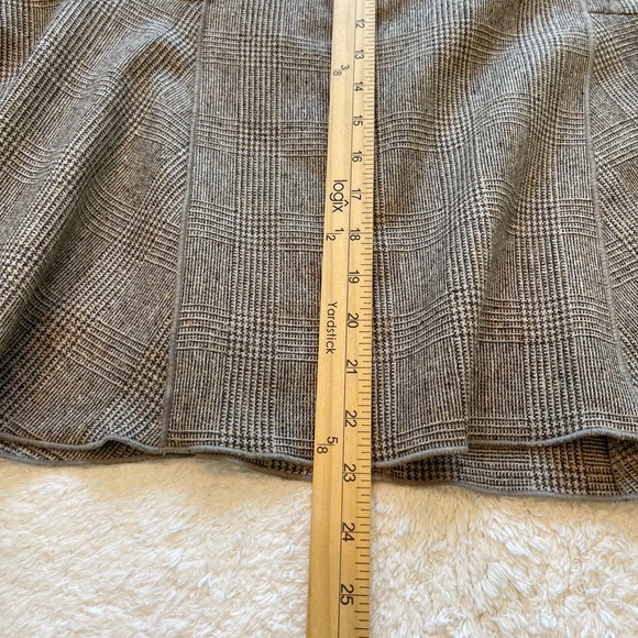 Ann Taylor Women's Skirt Size 8 Virgin Wool Blend Flare Lined Plaid Gray Career - Picture 11 of 11